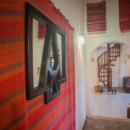 Papoura Homeleader * Delimanoliana