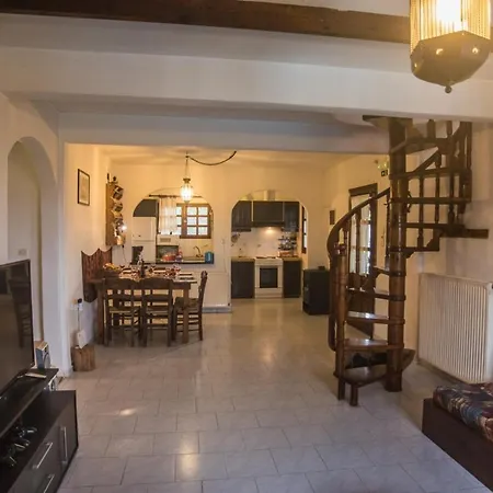 Villa Papoura Homeleader Delimanoliana